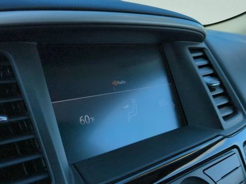 Used 2020 Nissan Pathfinder S FWD image 18