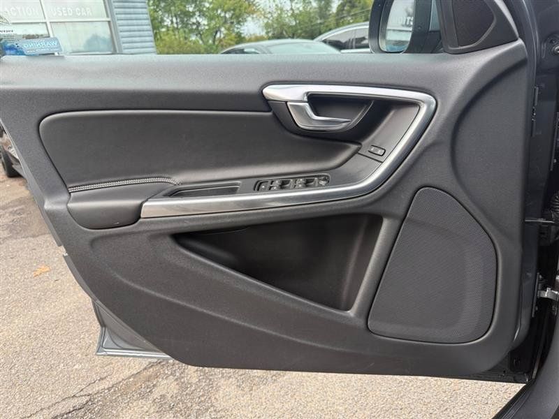 Used 2018 Volvo S60 T5 Dynamic w/ Protection Package AWD/4WD image 30