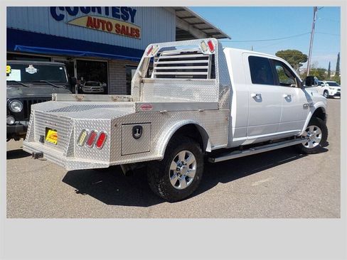 Used 2018 RAM 2500 Longhorn w/ Longhorn Southfork Package AWD/4WD image 9