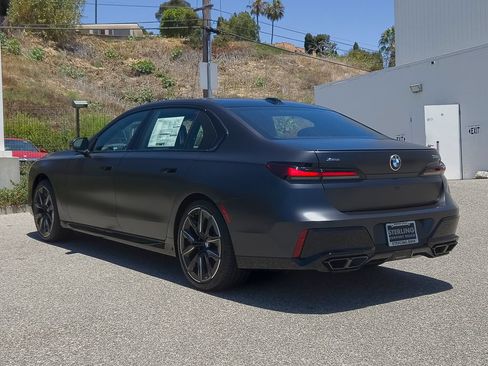 New 2026 BMW 760i xDrive w/ Executive Package AWD/4WD image 17