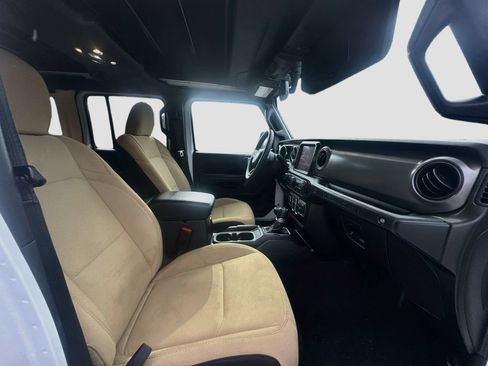 Used 2023 Jeep Wrangler Unlimited w/ Sun & Screen Package AWD/4WD image 30