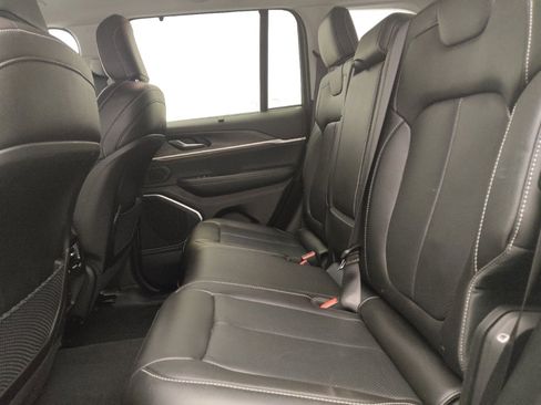 Used 2022 Jeep Grand Cherokee Limited 4xe w/ Luxury Tech Group II image 18