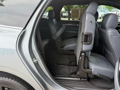 Used 2023 Buick Enclave Essence w/ Experience Buick Package FWD image 16