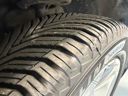 Used 2019 Toyota Highlander Limited image 51