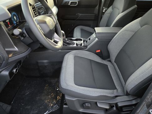 New 2025 Ford Bronco 4-Door image 9