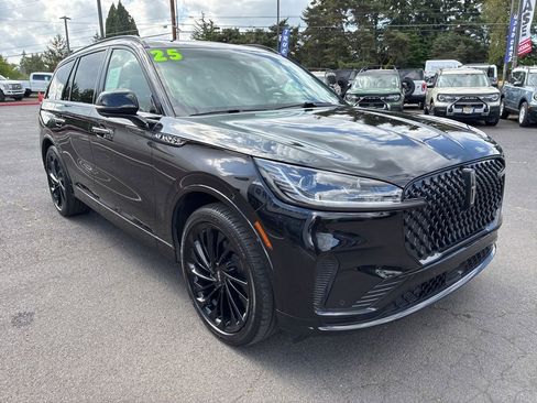 Used 2025 Lincoln Aviator Reserve w/ Equipment Group 201A AWD/4WD image 1