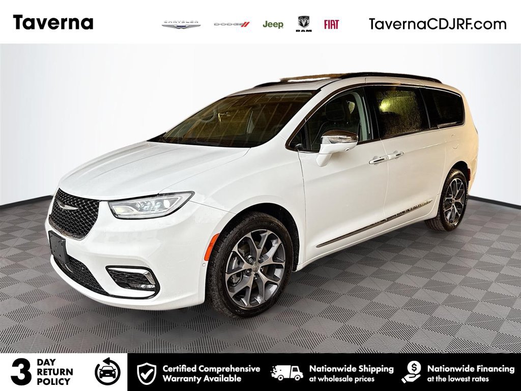 Used 2022 Chrysler Pacifica Limited AWD/4WD image 1