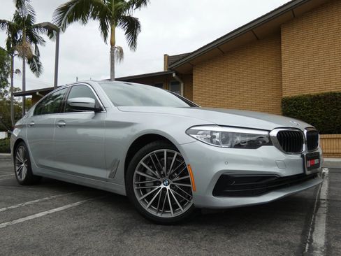 Used 2019 BMW 530i w/ Convenience Package image 5