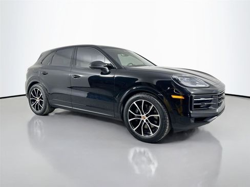 Used 2026 Porsche Cayenne Coupe AWD/4WD image 9
