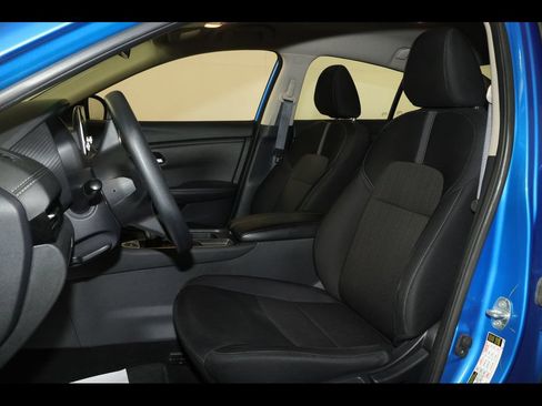Used 2024 Nissan Sentra SV FWD image 12