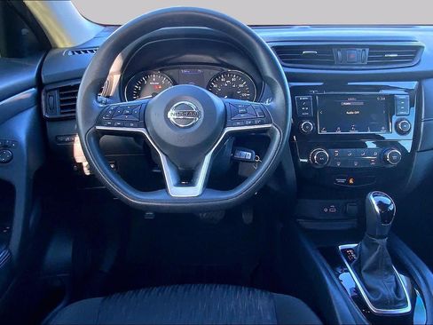 Used 2020 Nissan Rogue S FWD image 6