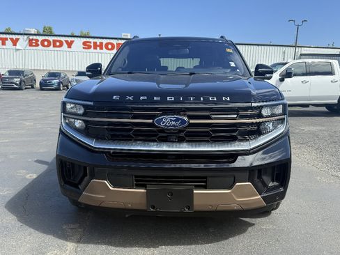 Used 2025 Ford Expedition King Ranch image 3