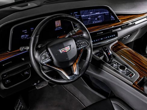 Used 2021 Cadillac Escalade Luxury RWD image 15