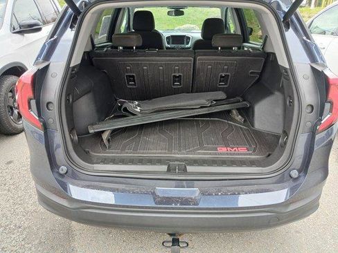 Used 2019 GMC Terrain SLE w/ Driver Convenience Package AWD/4WD image 3