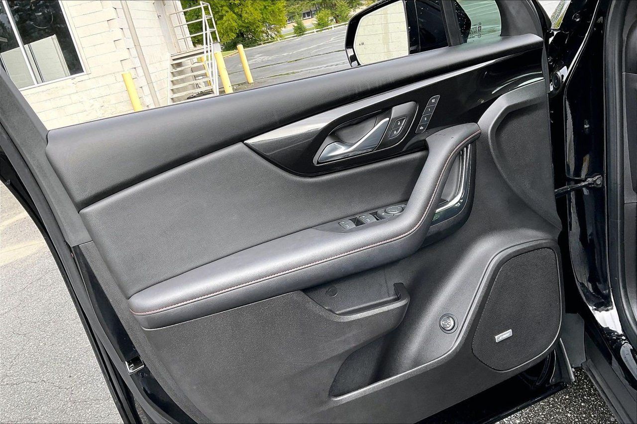 Used 2023 Chevrolet Blazer RS w/ Enhanced Convenience Package FWD image 27
