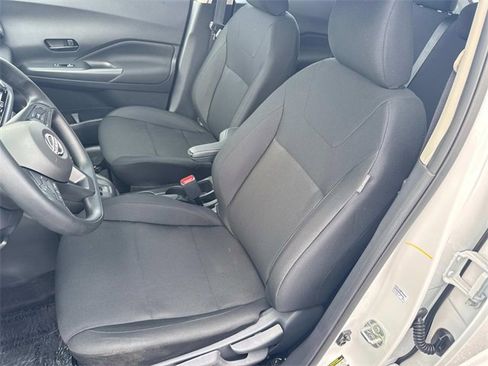 New 2025 Nissan Kicks Play S image 26