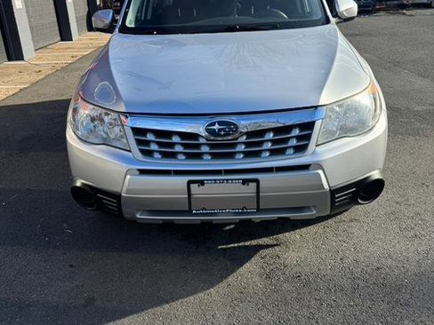 Used 2011 Subaru Forester 2.5X Premium w/ All-Weather Pkg image 2