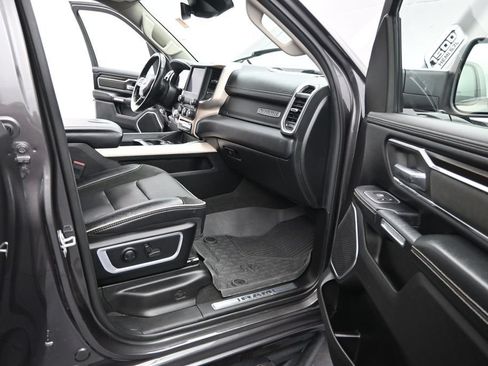 Used 2022 RAM 1500 Laramie AWD/4WD image 11