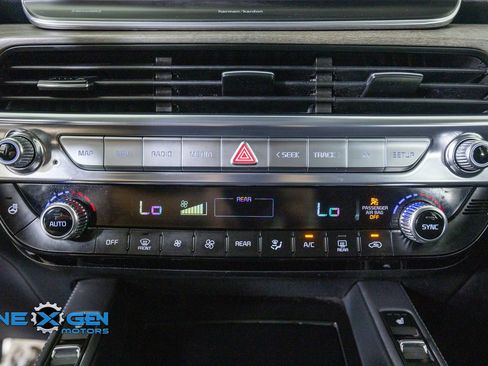 Used 2022 Kia Telluride SX w/ SX Prestige Package AWD/4WD image 20