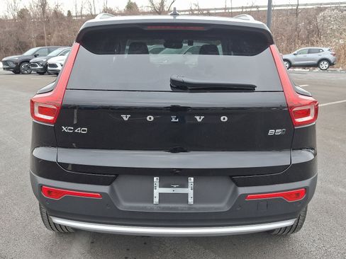 New 2025 Volvo XC40 B5 Core w/ Protection Package Premier image 5
