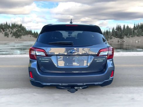 Used 2017 Subaru Outback 2.5i Limited image 6