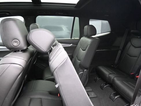 Used 2024 Cadillac XT6 Luxury w/ LPO, Floor Liner Package AWD/4WD image 25