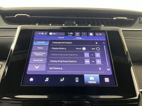 Used 2023 Jeep Grand Cherokee L Laredo image 31