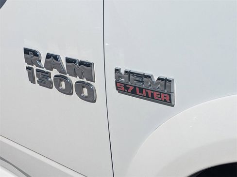 Used 2016 RAM 1500 Laramie w/ Convenience Group image 12