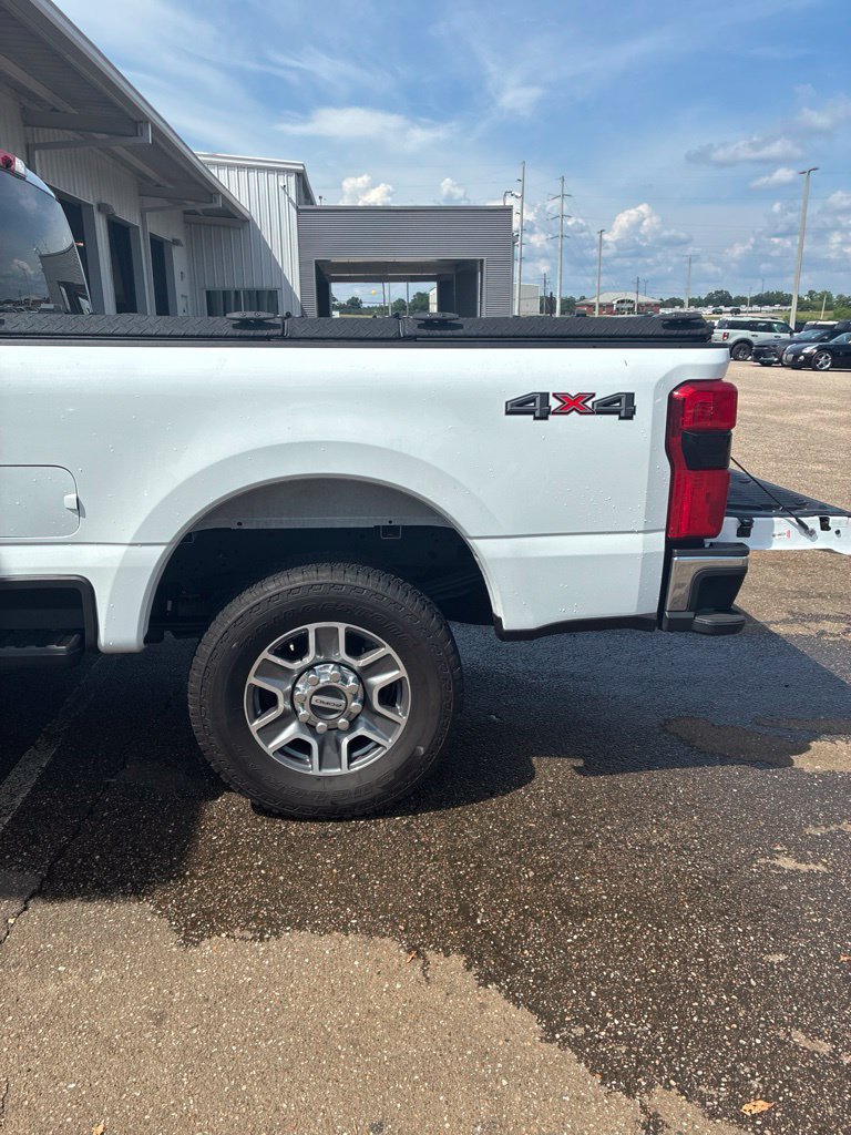 Used 2026 Ford F250 Lariat AWD/4WD image 10