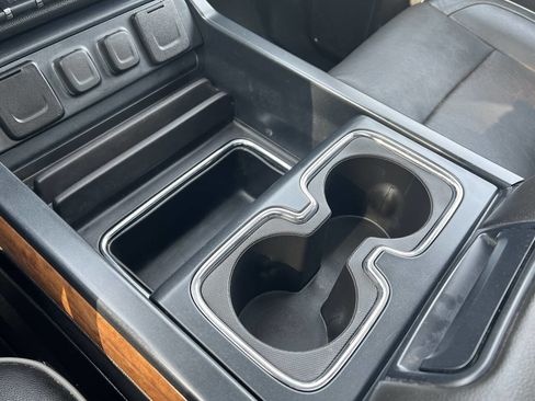 Used 2018 Chevrolet Silverado 3500 High Country image 30