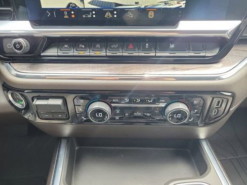 Used 2024 Chevrolet Silverado 1500 LTZ w/ LTZ Premium Package AWD/4WD image 32