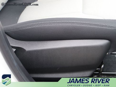 Used 2024 Subaru Forester image 10