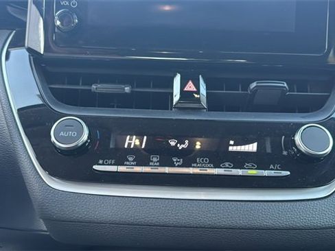 Used 2024 Toyota Corolla LE image 17