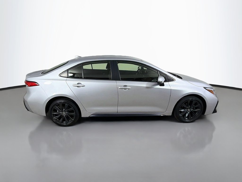 Used 2023 Toyota Corolla SE w/ Carpet Mat Package (TMS) FWD image 5