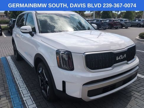 Used 2025 Kia Telluride EX w/ EX Captain's Chair Package AWD/4WD image 4