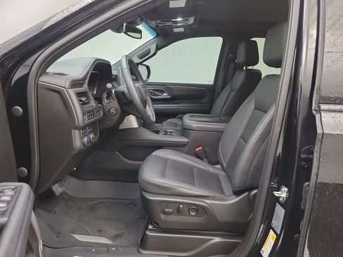 Used 2023 Chevrolet Suburban Z71 w/ Luxury Package image 5