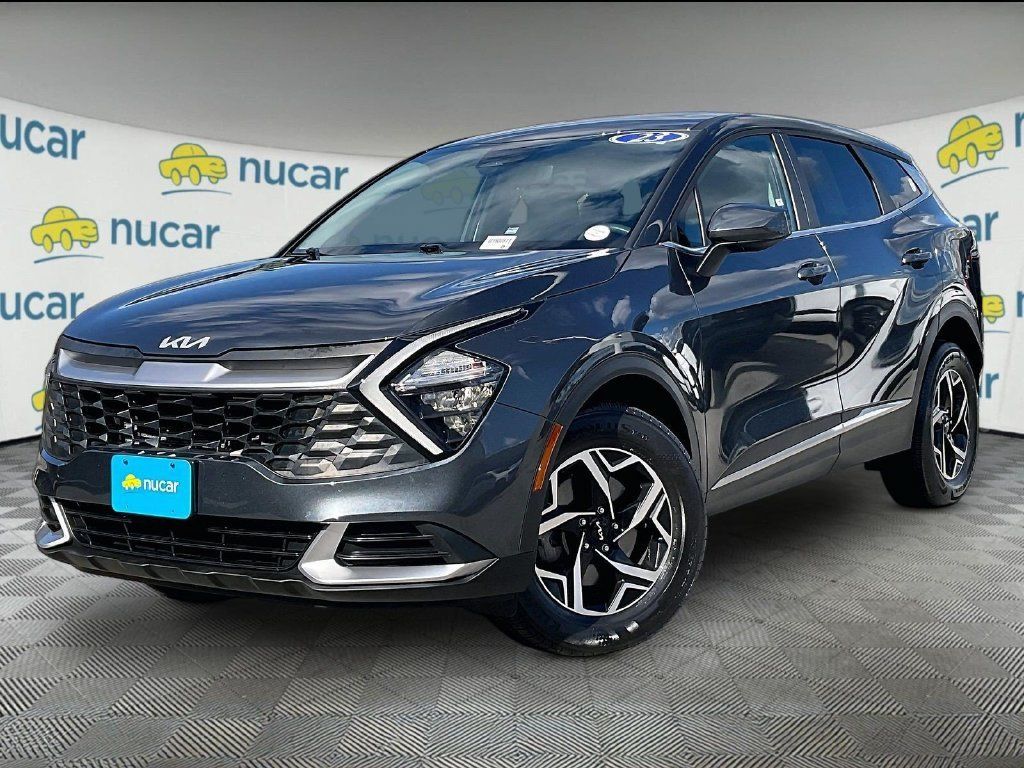 Used 2023 Kia Sportage LX AWD/4WD image 3