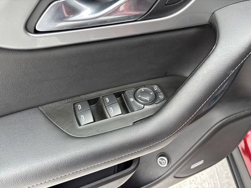 Used 2019 Chevrolet Blazer LT w/ Sound & Technology Package image 10