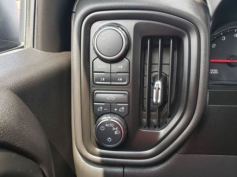 Used 2021 Chevrolet Silverado 1500 Custom Trail Boss AWD/4WD image 21