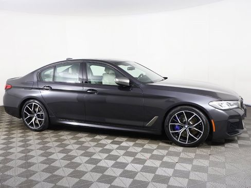 Used 2022 BMW M550i xDrive w/ Dynamic Handling Package image 23