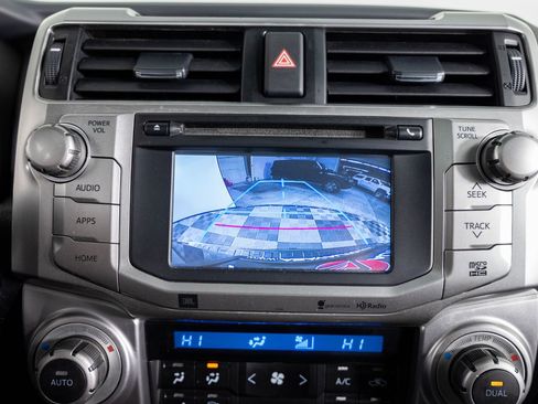 Used 2015 Toyota 4Runner Limited image 39