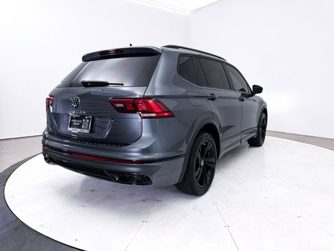 Used 2023 Volkswagen Tiguan SE R-Line FWD image 17
