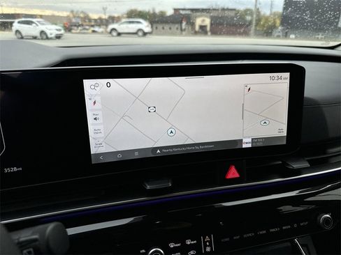 Used 2026 Kia Carnival SX Prestige image 10