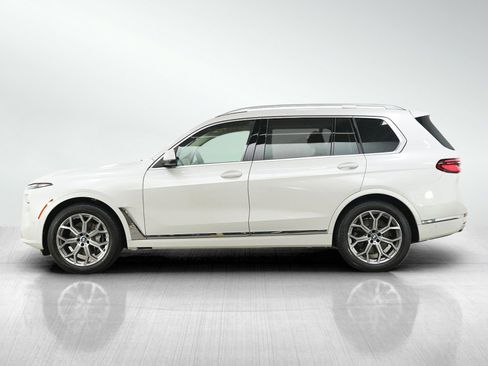 Used 2023 BMW X7 xDrive40i w/ Executive Package AWD/4WD image 2