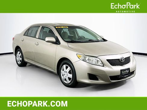 Used 2010 Toyota Corolla LE image 1