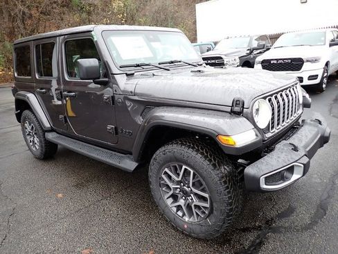 New 2025 Jeep Wrangler Sahara w/ Technology Group image 9