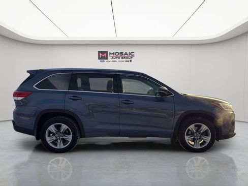 Used 2019 Toyota Highlander Limited image 9