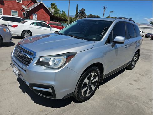 Used 2018 Subaru Forester 2.5i Limited AWD/4WD image 1