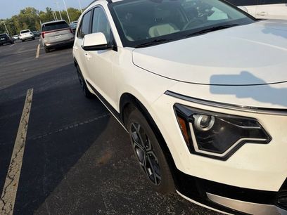 Used 2025 Kia Niro EX Touring