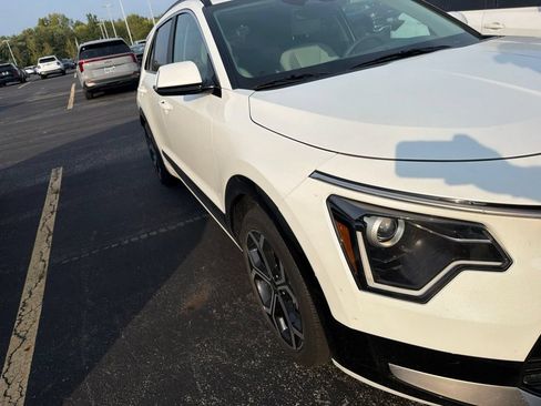 Used 2025 Kia Niro EX Touring FWD image 1